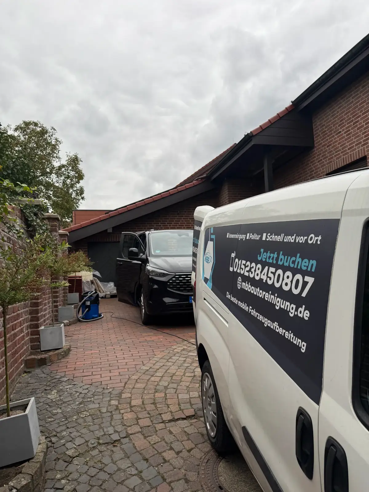 Innenreinigung Ford Transit Coesfeld – Vorher
